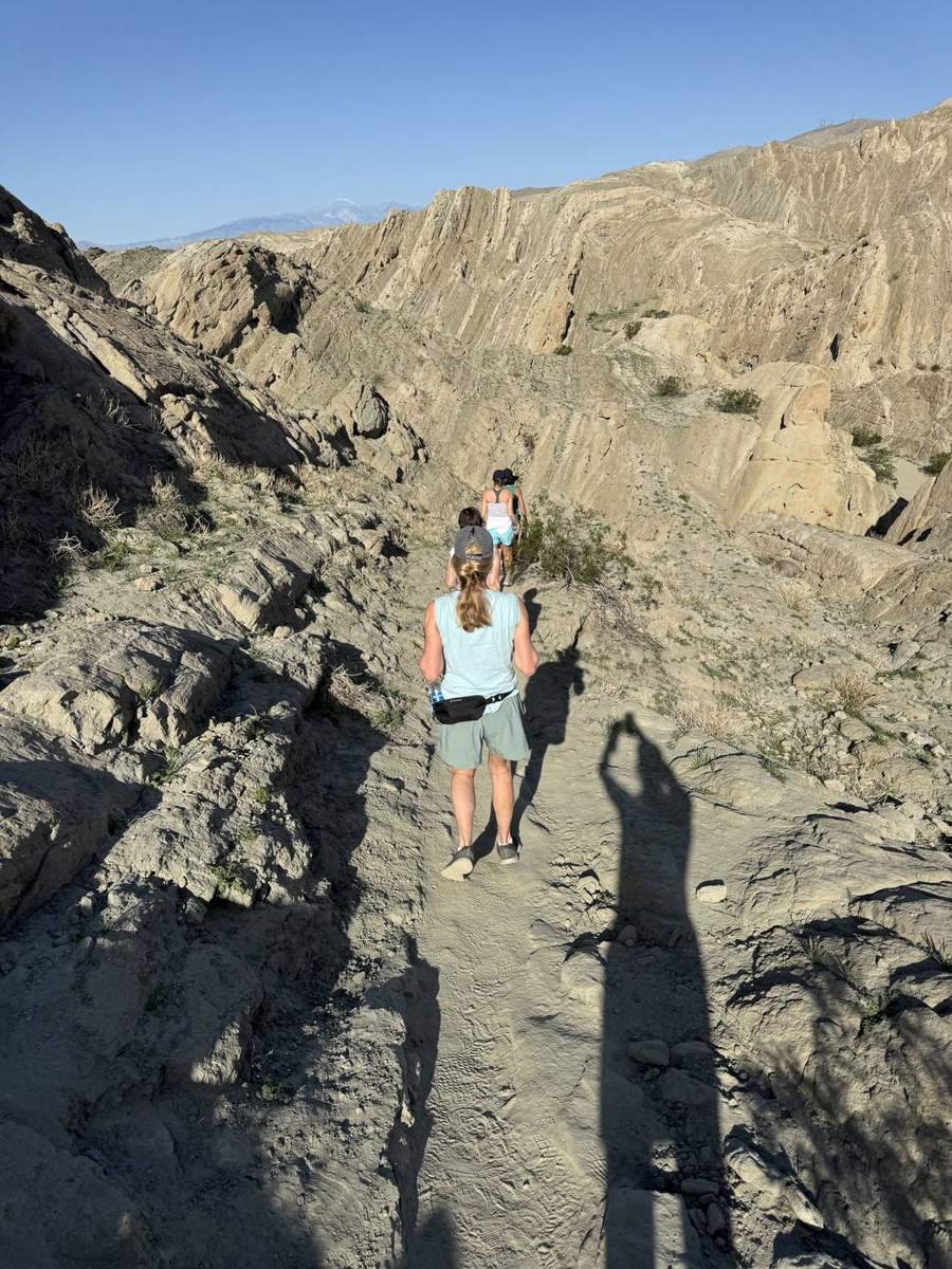 Moms Retreat weekend hike in the desert